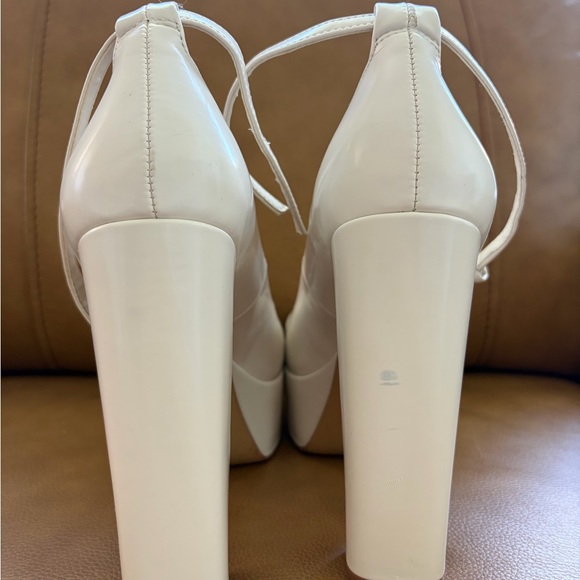 ALDO White Platform Heels - Picture 4 of 6